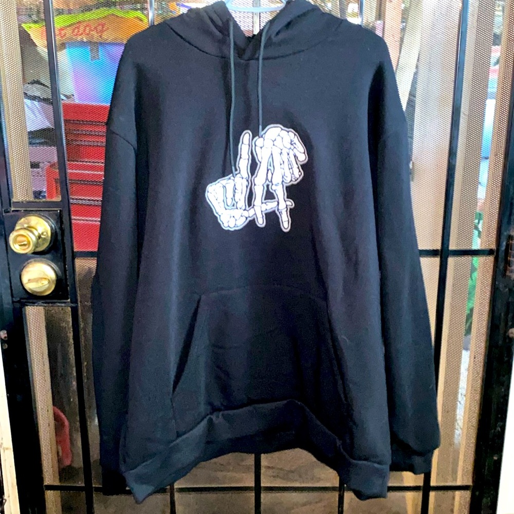 NWT Men’s Black Hoodie - Picture 1 of 2